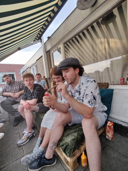 Op het terras met een sigaar